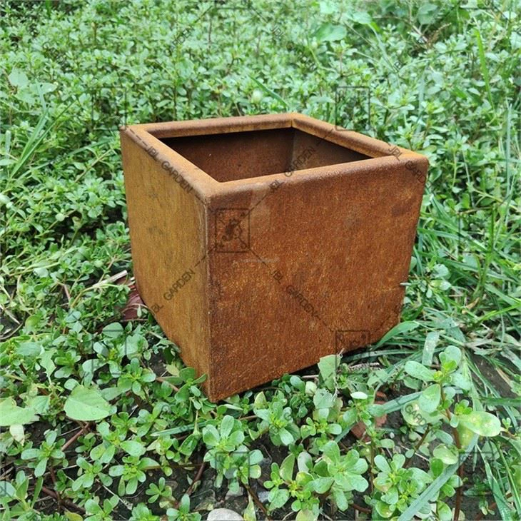 Metal Outdoor Pots