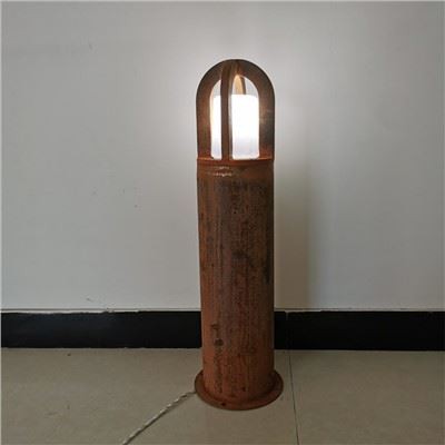 Corten Steel Outdoor Led Light Follard со светодиодным освещением