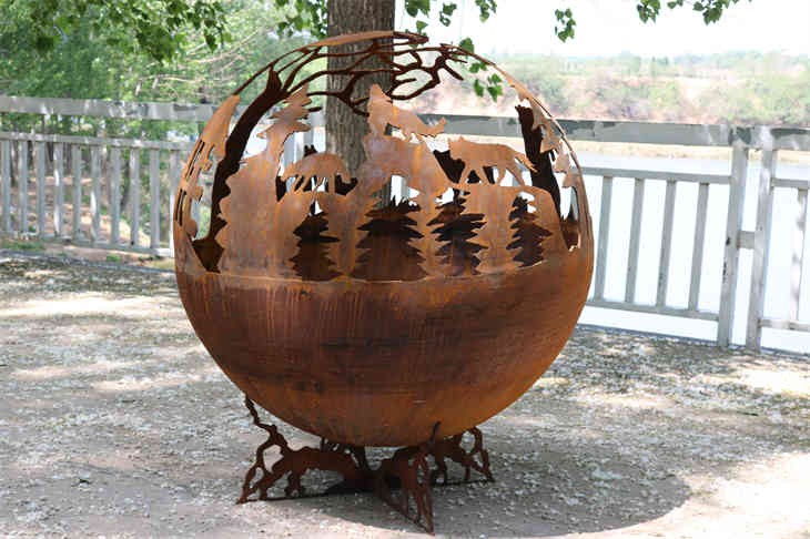 Сферический огненный шар из кортеновской стали