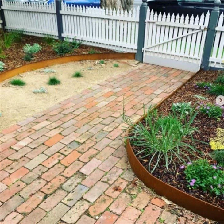 Lawn Edging Of Corten