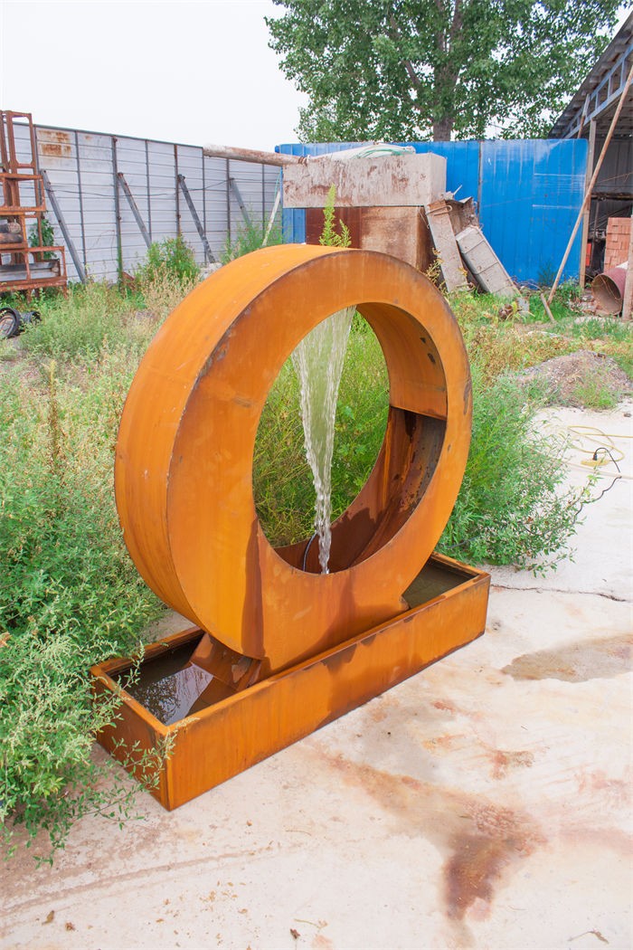 Outdoor Corten Steel Moon Fountain Weathering Steel Landscape Accent factory