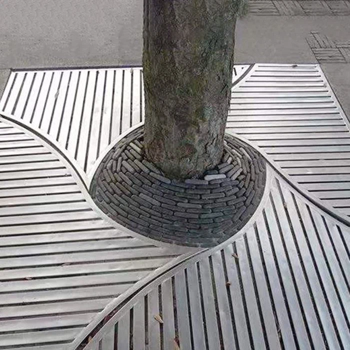 Наружная декоративная металлическая решетка для дерева