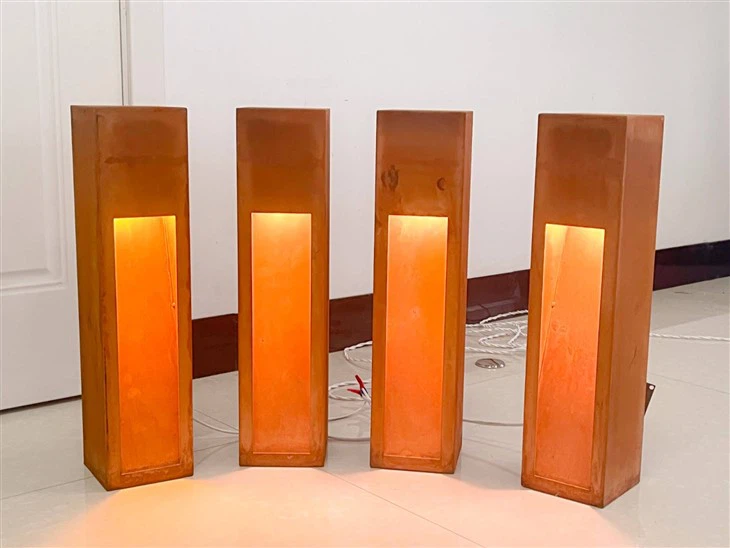 Metal Rusty Outdoor LED Bollard Light