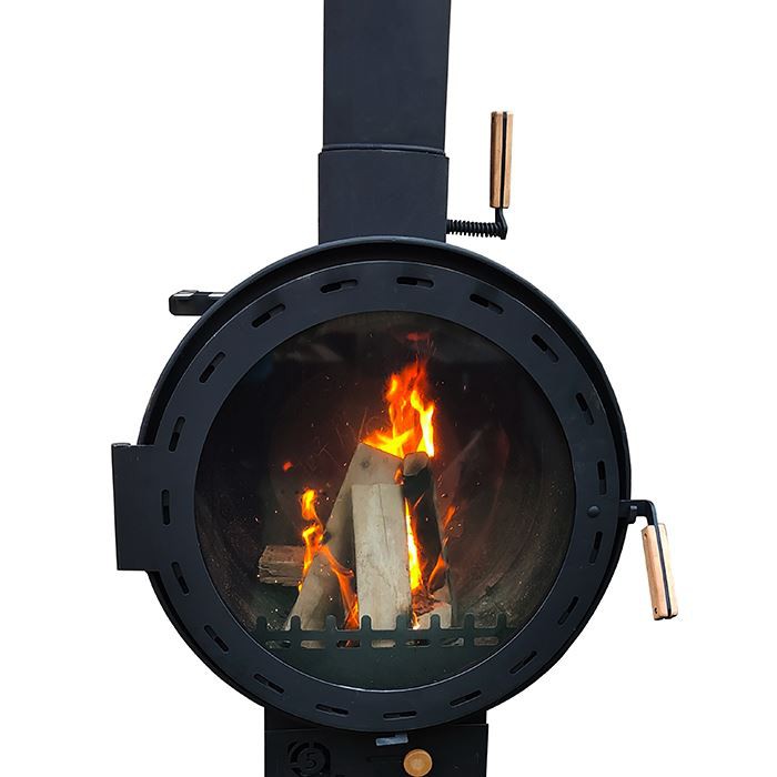 Круглый черный крытый отдельностоящий камин